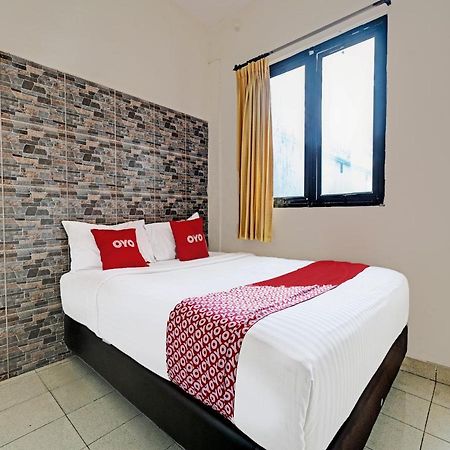 Oyo 1699 Verona Residence Bandung Exterior foto