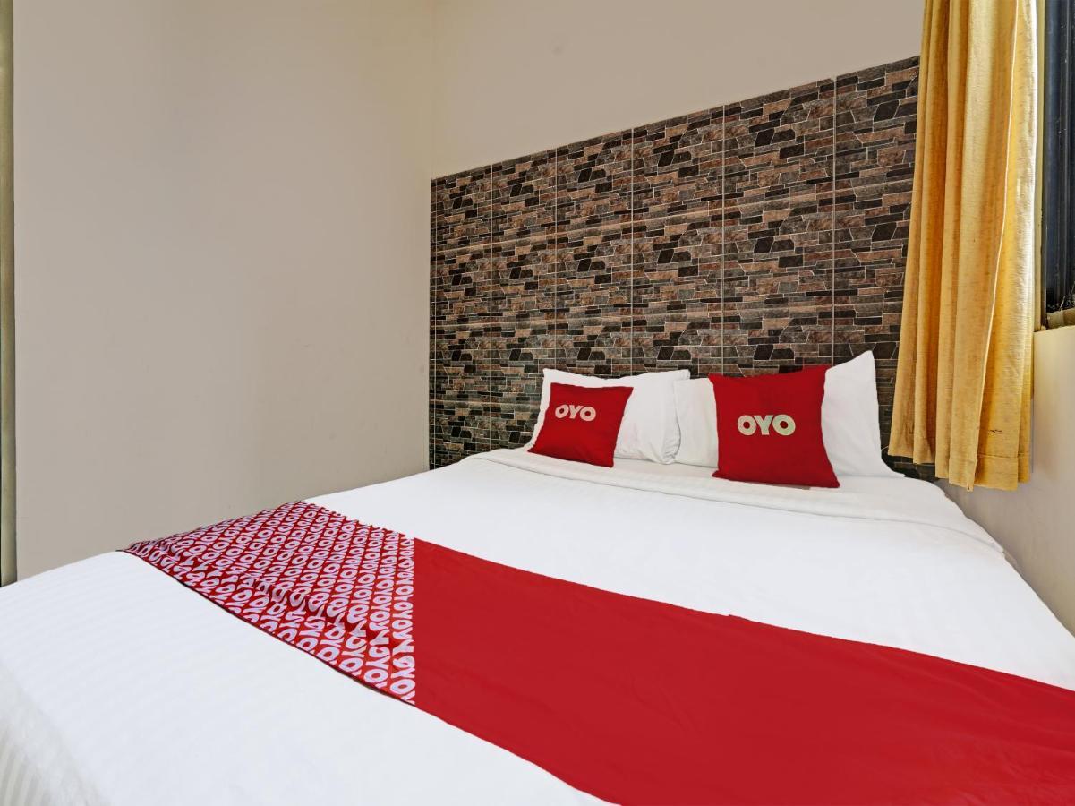 Oyo 1699 Verona Residence Bandung Exterior foto