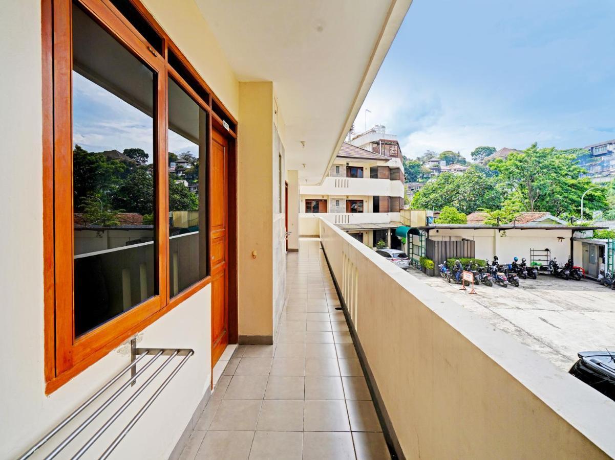 Oyo 1699 Verona Residence Bandung Exterior foto