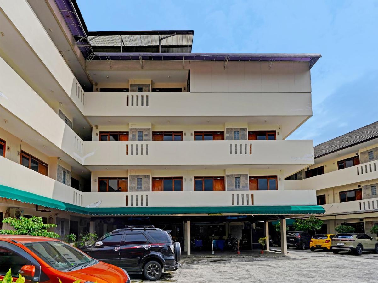 Oyo 1699 Verona Residence Bandung Exterior foto