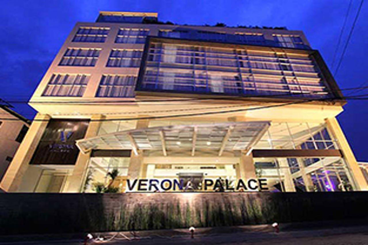 Oyo 1699 Verona Residence Bandung Exterior foto