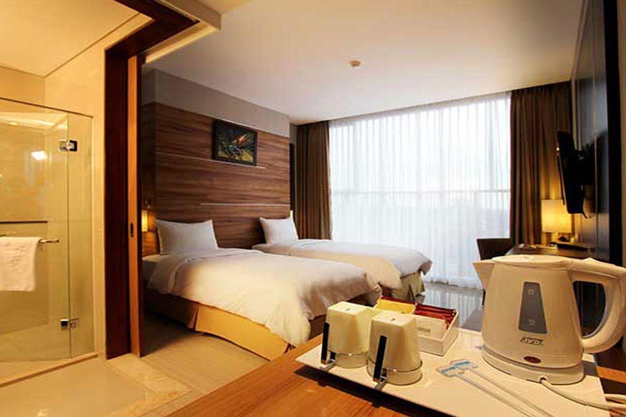 Oyo 1699 Verona Residence Bandung Exterior foto